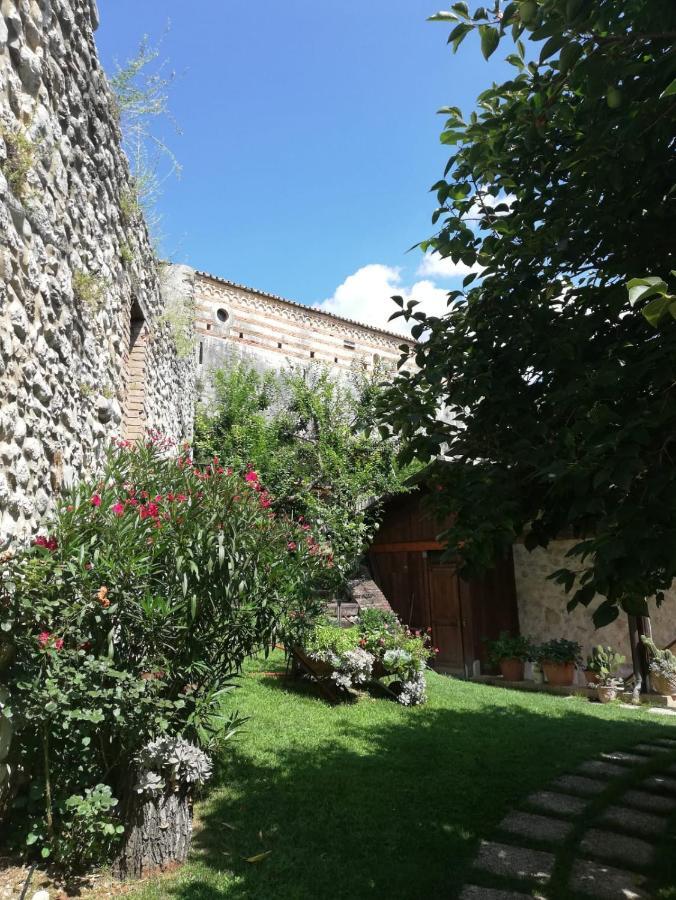Agriturismo San Giovanni Ad Insulam Isola del Gran Sasso dʼItalia Εξωτερικό φωτογραφία